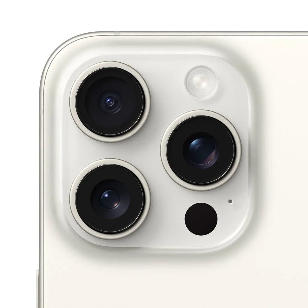 iPhone 15 Pro Max semi nuevo color titanio blanco vista cámara trasera - nixBlix Colombia #Color_Titanio Blanco