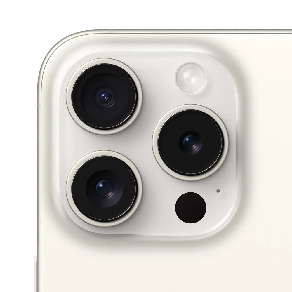 iPhone 15 Pro semi nuevo - Titanio Blanco